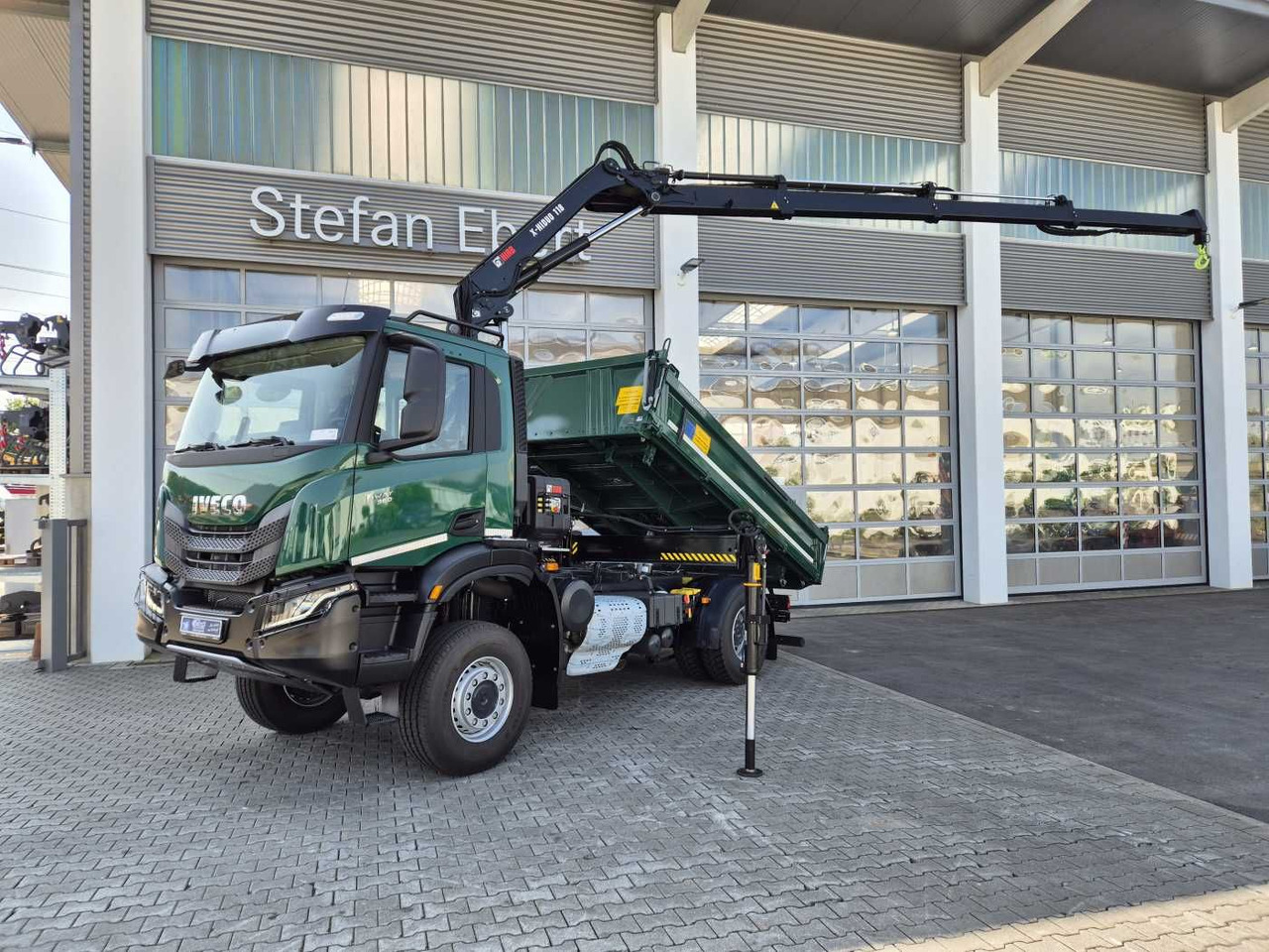 Iveco T-Way AD190T36W/P 4x4 HIAB X-HIDUO 118E-3 Funk - Kiper, Kamion s kranom: slika Iveco T-Way AD190T36W/P 4x4 HIAB X-HIDUO 118E-3 Funk - Kiper, Kamion s kranom Iveco T-Way AD190T36W/P 4x4 HIAB X-HIDUO 118E-3 Funk - Kiper, Kamion s kranom: slika Iveco T-Way AD190T36W/P 4x4 HIAB X-HIDUO 118E-3 Funk - Kiper, Kamion s kranom