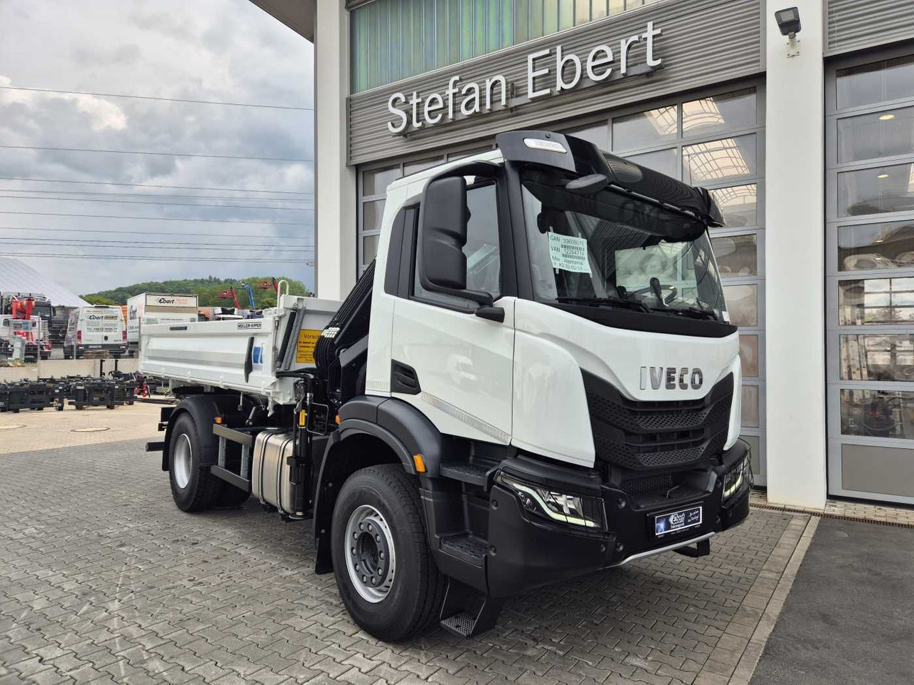 Iveco X-Way AD200X42/P HR OFF Hiab X-HIDUO 118E-3 Funk - Kiper, Kamion s kranom: slika Iveco X-Way AD200X42/P HR OFF Hiab X-HIDUO 118E-3 Funk - Kiper, Kamion s kranom Iveco X-Way AD200X42/P HR OFF Hiab X-HIDUO 118E-3 Funk - Kiper, Kamion s kranom: slika Iveco X-Way AD200X42/P HR OFF Hiab X-HIDUO 118E-3 Funk - Kiper, Kamion s kranom