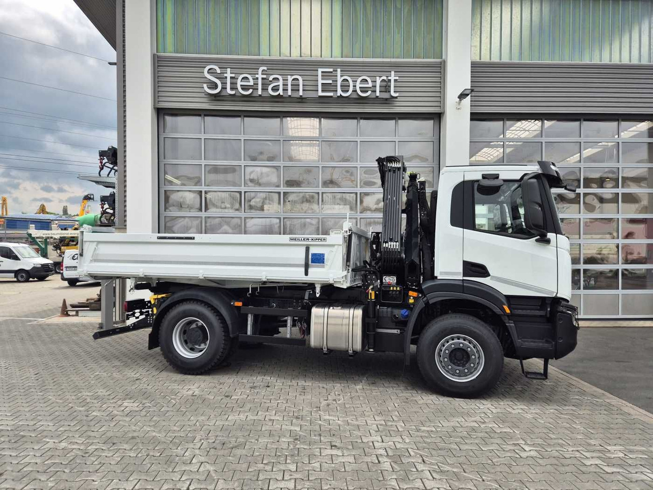 Kiper, Kamion s kranom Iveco X-Way AD200X42/P HR OFF Hiab X-HIDUO 118E-3 Funk: slika Kiper, Kamion s kranom Iveco X-Way AD200X42/P HR OFF Hiab X-HIDUO 118E-3 Funk