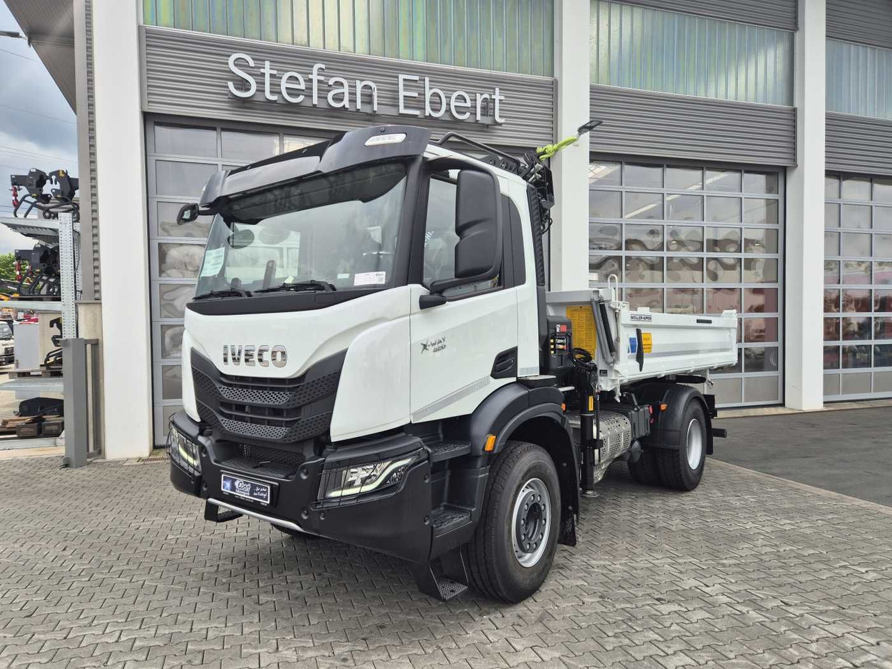 Iveco X-Way AD200X42/P HR OFF Hiab X-HIDUO 118E-3 Funk - Kiper, Kamion s kranom: slika Iveco X-Way AD200X42/P HR OFF Hiab X-HIDUO 118E-3 Funk - Kiper, Kamion s kranom Iveco X-Way AD200X42/P HR OFF Hiab X-HIDUO 118E-3 Funk - Kiper, Kamion s kranom: slika Iveco X-Way AD200X42/P HR OFF Hiab X-HIDUO 118E-3 Funk - Kiper, Kamion s kranom