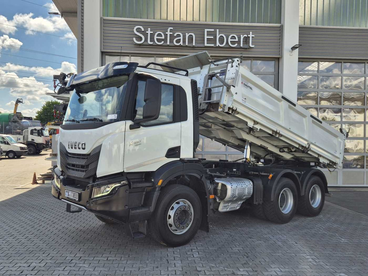Iveco X-Way AD300X48Z HR 6x4 Intarder Bordmatic Kamera - Kiper: slika Iveco X-Way AD300X48Z HR 6x4 Intarder Bordmatic Kamera - Kiper Iveco X-Way AD300X48Z HR 6x4 Intarder Bordmatic Kamera - Kiper: slika Iveco X-Way AD300X48Z HR 6x4 Intarder Bordmatic Kamera - Kiper