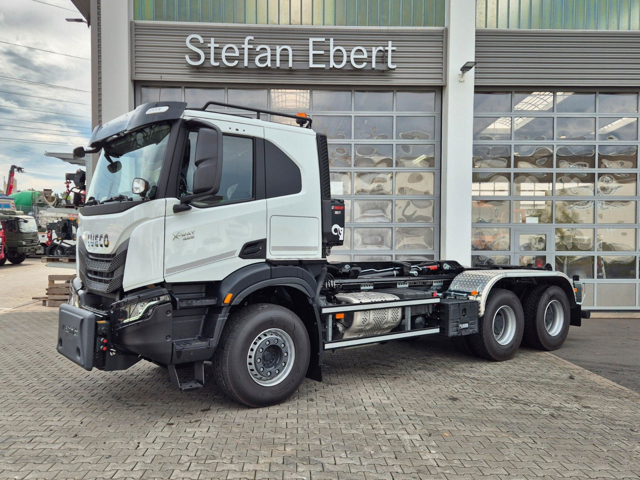 Iveco X-Way AT300X48Z/P HR OFF 6x4 Hiab Winterdienst - Kamion s kukastom dizalicom: slika Iveco X-Way AT300X48Z/P HR OFF 6x4 Hiab Winterdienst - Kamion s kukastom dizalicom Iveco X-Way AT300X48Z/P HR OFF 6x4 Hiab Winterdienst - Kamion s kukastom dizalicom: slika Iveco X-Way AT300X48Z/P HR OFF 6x4 Hiab Winterdienst - Kamion s kukastom dizalicom
