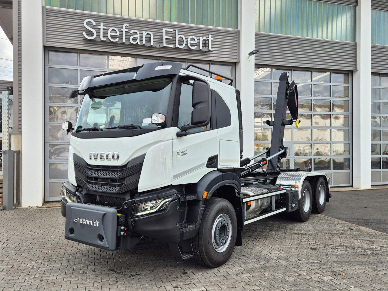 Iveco X-Way AT300X48Z/P HR OFF 6x4 Hiab Winterdienst - Kamion s kukastom dizalicom: slika Iveco X-Way AT300X48Z/P HR OFF 6x4 Hiab Winterdienst - Kamion s kukastom dizalicom Iveco X-Way AT300X48Z/P HR OFF 6x4 Hiab Winterdienst - Kamion s kukastom dizalicom: slika Iveco X-Way AT300X48Z/P HR OFF 6x4 Hiab Winterdienst - Kamion s kukastom dizalicom