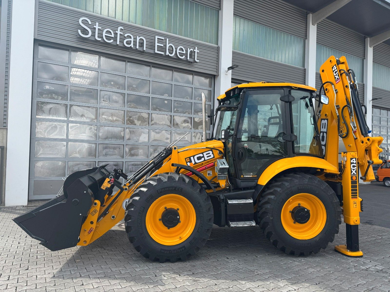 JCB 4CX Pro / Klappschaufel / Dual Drive / Neu - Rovokopač-utovarivač: slika JCB 4CX Pro / Klappschaufel / Dual Drive / Neu - Rovokopač-utovarivač JCB 4CX Pro / Klappschaufel / Dual Drive / Neu - Rovokopač-utovarivač: slika JCB 4CX Pro / Klappschaufel / Dual Drive / Neu - Rovokopač-utovarivač