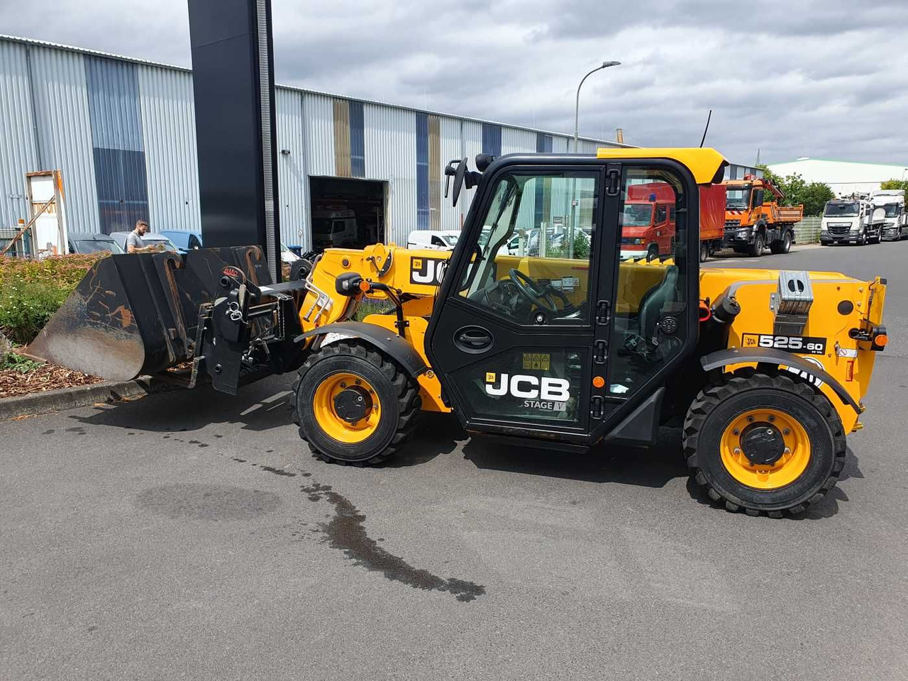JCB 525-60 / Palettengabel / 2021 / nur 377h - Teleskopski rukovatelj: slika JCB 525-60 / Palettengabel / 2021 / nur 377h - Teleskopski rukovatelj JCB 525-60 / Palettengabel / 2021 / nur 377h - Teleskopski rukovatelj: slika JCB 525-60 / Palettengabel / 2021 / nur 377h - Teleskopski rukovatelj