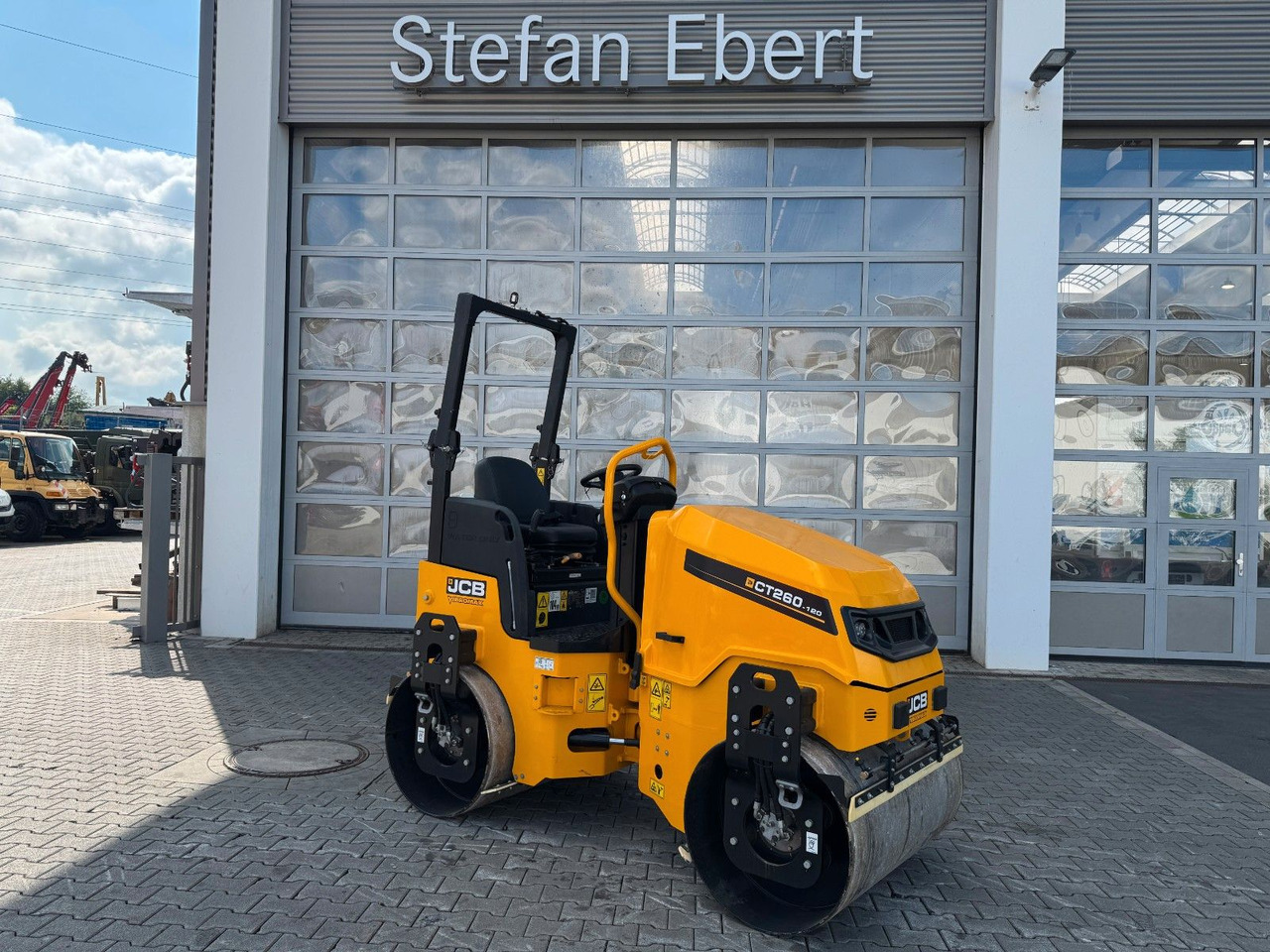 JCB CT 260-120 / NEU 2025 / Wasser Sprühanlage - Valjak: slika JCB CT 260-120 / NEU 2025 / Wasser Sprühanlage - Valjak JCB CT 260-120 / NEU 2025 / Wasser Sprühanlage - Valjak: slika JCB CT 260-120 / NEU 2025 / Wasser Sprühanlage - Valjak