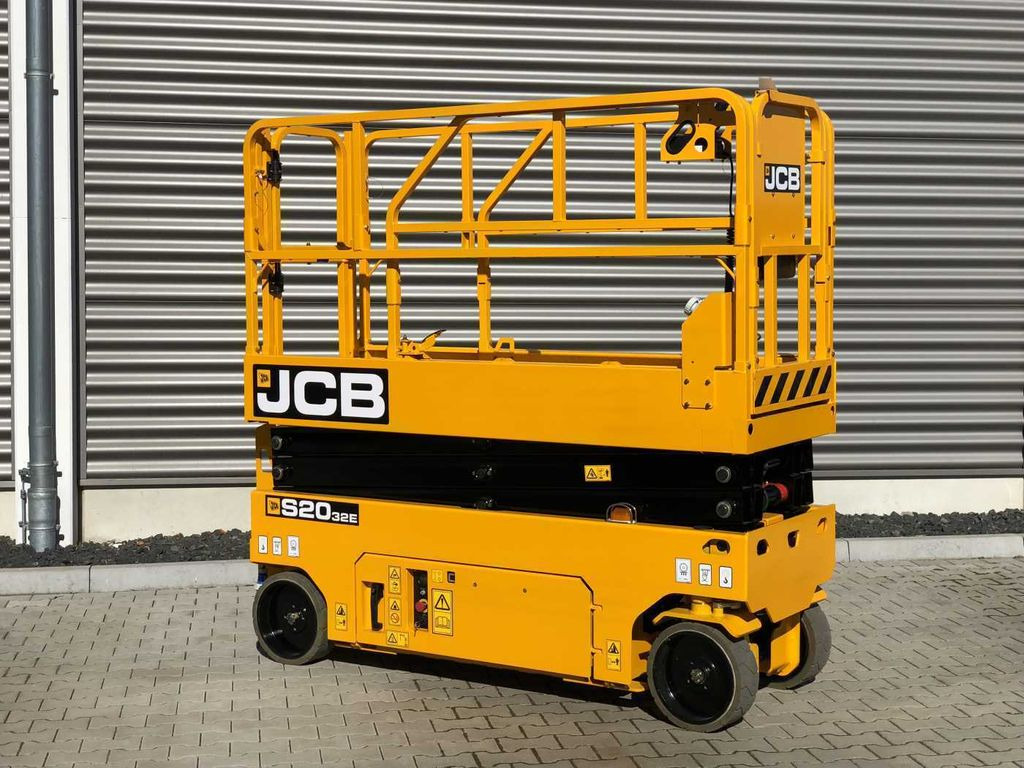 JCB S2032E Scherenbühne // 8,3m Arbeitshöhe - Škarasta podizna platforma: slika JCB S2032E Scherenbühne // 8,3m Arbeitshöhe - Škarasta podizna platforma JCB S2032E Scherenbühne // 8,3m Arbeitshöhe - Škarasta podizna platforma: slika JCB S2032E Scherenbühne // 8,3m Arbeitshöhe - Škarasta podizna platforma