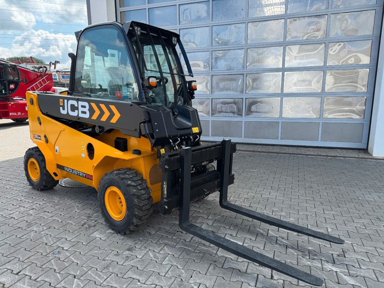 JCB TLT 35-26D 4WD Teletruck / NEU 2025 / SS - Teleskopski rukovatelj: slika  JCB TLT 35-26D 4WD Teletruck / NEU 2025 / SS - Teleskopski rukovatelj JCB TLT 35-26D 4WD Teletruck / NEU 2025 / SS - Teleskopski rukovatelj: slika  JCB TLT 35-26D 4WD Teletruck / NEU 2025 / SS - Teleskopski rukovatelj