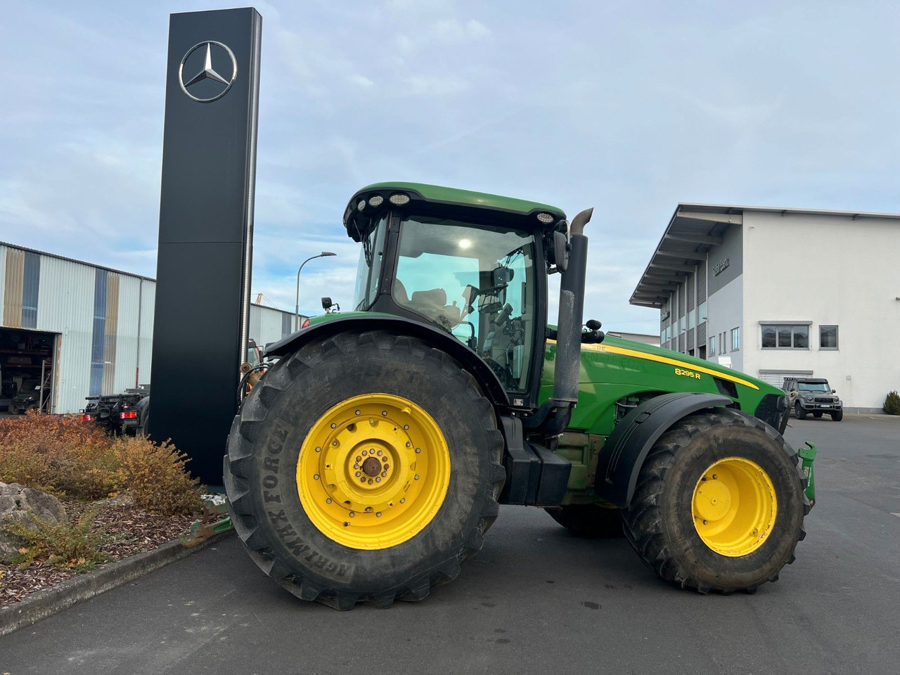 John Deere 8295 R / kein AdBlue / Rückfahreinrichtung - Traktor: slika John Deere 8295 R / kein AdBlue / Rückfahreinrichtung - Traktor John Deere 8295 R / kein AdBlue / Rückfahreinrichtung - Traktor: slika John Deere 8295 R / kein AdBlue / Rückfahreinrichtung - Traktor