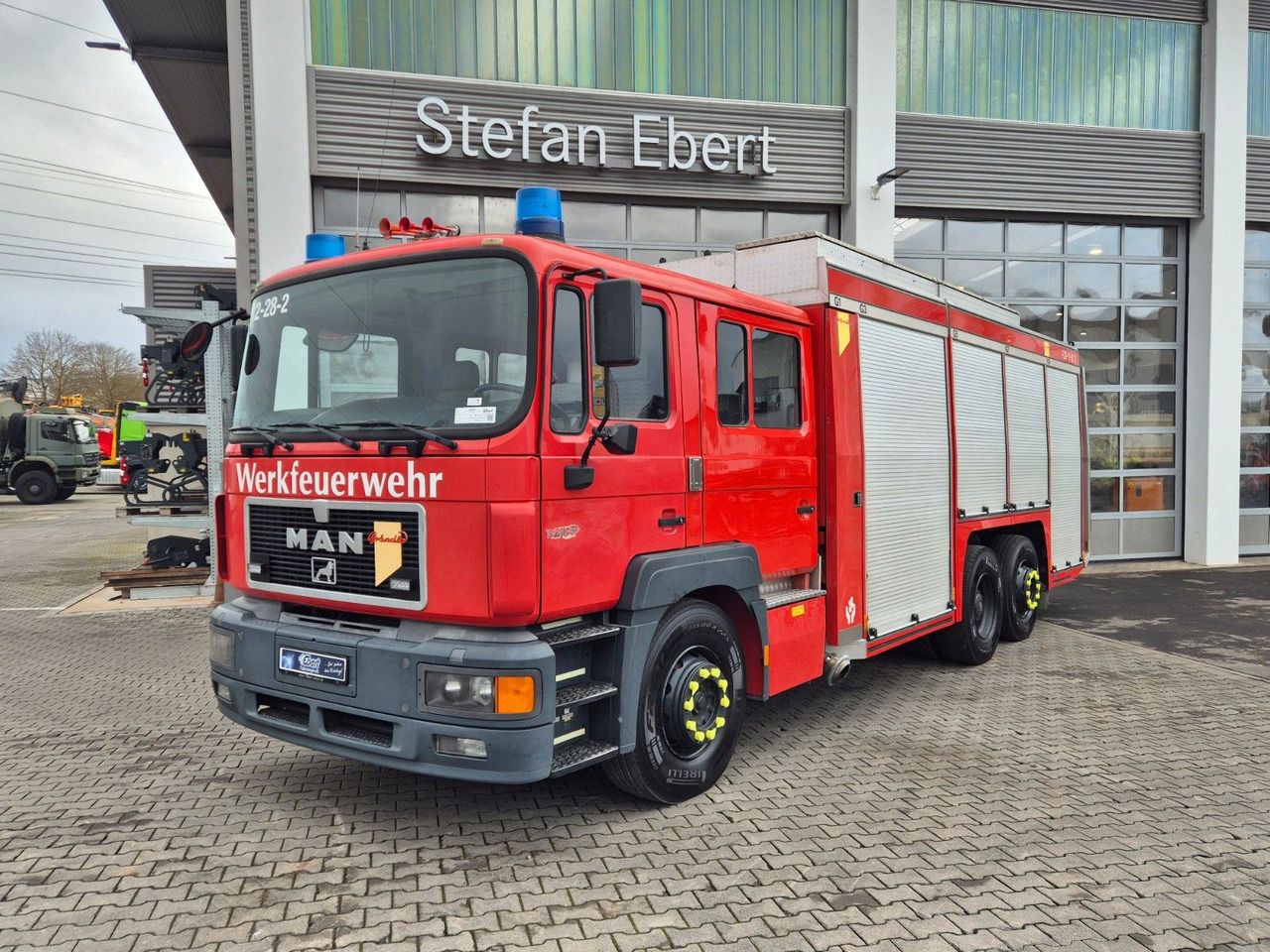 MAN FE 26.360 LF 8 Löschfahrzeug - Kamion: slika MAN FE 26.360 LF 8 Löschfahrzeug - Kamion MAN FE 26.360 LF 8 Löschfahrzeug - Kamion: slika MAN FE 26.360 LF 8 Löschfahrzeug - Kamion