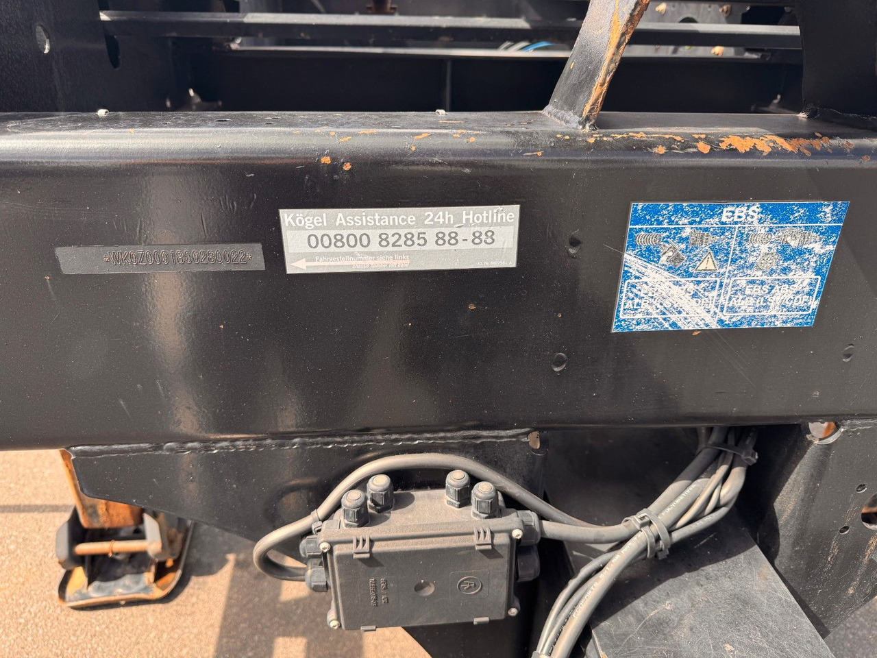 Transporter kontejnera/ Prikolica s izmjenjivim sanducima Kögel ZW 18 Lafette SAF Achsen 15.910kg Nutzlast: slika Transporter kontejnera/ Prikolica s izmjenjivim sanducima Kögel ZW 18 Lafette SAF Achsen 15.910kg Nutzlast Transporter kontejnera/ Prikolica s izmjenjivim sanducima Kögel ZW 18 Lafette SAF Achsen 15.910kg Nutzlast: slika Transporter kontejnera/ Prikolica s izmjenjivim sanducima Kögel ZW 18 Lafette SAF Achsen 15.910kg Nutzlast