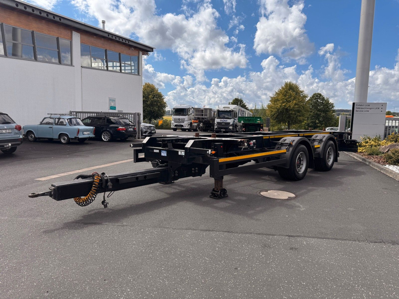 Transporter kontejnera/ Prikolica s izmjenjivim sanducima Kögel ZW 18 Lafette SAF Achsen 15.910kg Nutzlast: slika Transporter kontejnera/ Prikolica s izmjenjivim sanducima Kögel ZW 18 Lafette SAF Achsen 15.910kg Nutzlast Transporter kontejnera/ Prikolica s izmjenjivim sanducima Kögel ZW 18 Lafette SAF Achsen 15.910kg Nutzlast: slika Transporter kontejnera/ Prikolica s izmjenjivim sanducima Kögel ZW 18 Lafette SAF Achsen 15.910kg Nutzlast