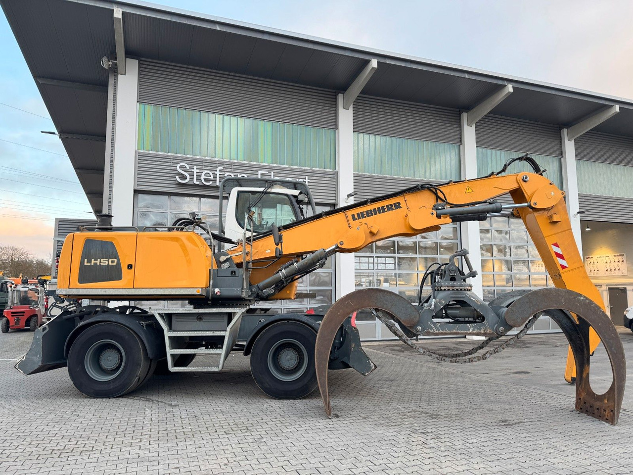 Liebherr LH 50 M Timber / inkl. Holzzange / 2020 / 11m - Bager na kotačima: slika Liebherr LH 50 M Timber / inkl. Holzzange / 2020 / 11m - Bager na kotačima Liebherr LH 50 M Timber / inkl. Holzzange / 2020 / 11m - Bager na kotačima: slika Liebherr LH 50 M Timber / inkl. Holzzange / 2020 / 11m - Bager na kotačima
