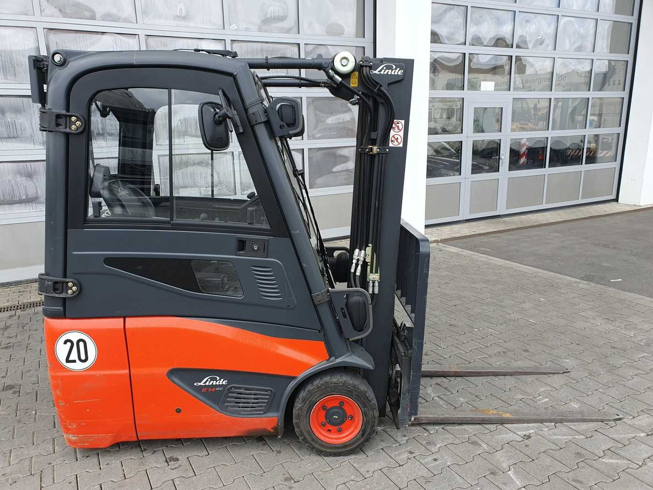 Linde E14 - 02 / Triplex: 4.00m! / SS / nur 2.119h! - Električni viličar: slika Linde E14 - 02 / Triplex: 4.00m! / SS / nur 2.119h! - Električni viličar Linde E14 - 02 / Triplex: 4.00m! / SS / nur 2.119h! - Električni viličar: slika Linde E14 - 02 / Triplex: 4.00m! / SS / nur 2.119h! - Električni viličar