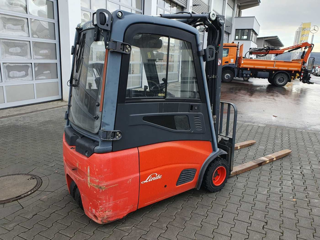 Linde E18 - 01 / Triplex: 4.50m! / SS / nur 5.672h! - Električni viličar: slika Linde E18 - 01 / Triplex: 4.50m! / SS / nur 5.672h! - Električni viličar Linde E18 - 01 / Triplex: 4.50m! / SS / nur 5.672h! - Električni viličar: slika Linde E18 - 01 / Triplex: 4.50m! / SS / nur 5.672h! - Električni viličar