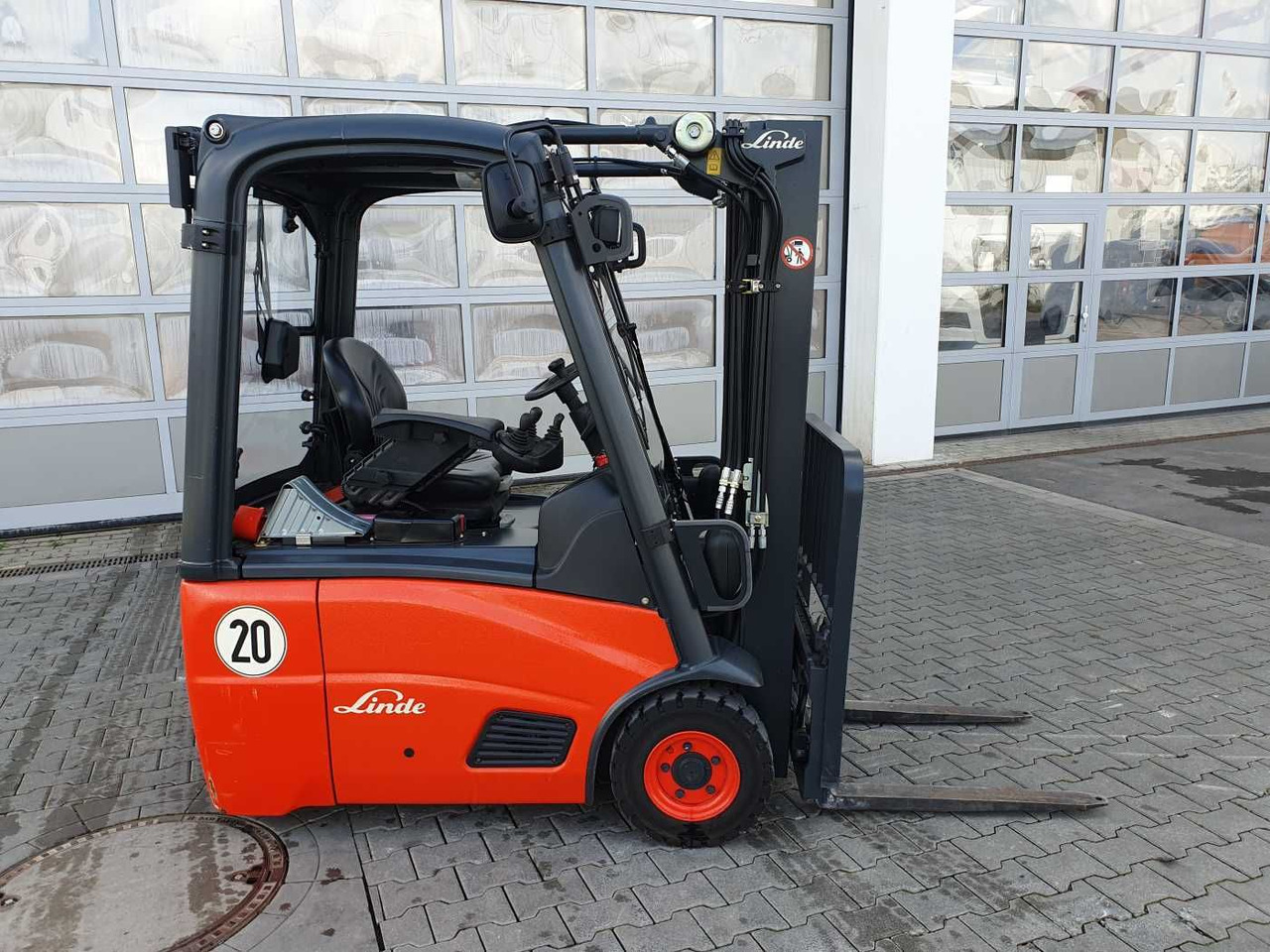 Linde H14 - 01 / 2024 / Duplex: 4.10m! / SS / nur 534h - Električni viličar: slika Linde H14 - 01 / 2024 / Duplex: 4.10m! / SS / nur 534h - Električni viličar Linde H14 - 01 / 2024 / Duplex: 4.10m! / SS / nur 534h - Električni viličar: slika Linde H14 - 01 / 2024 / Duplex: 4.10m! / SS / nur 534h - Električni viličar