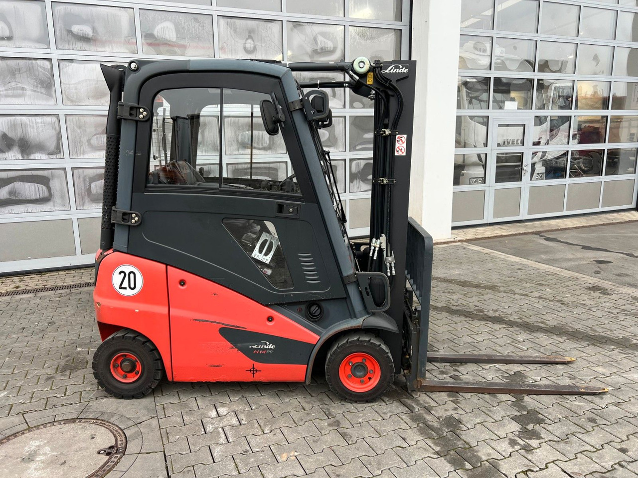 Linde H14D-01 / Triplex: 4.60m! / SS / nur 1.672h! - Diesel viličar: slika Linde H14D-01 / Triplex: 4.60m! / SS / nur 1.672h! - Diesel viličar Linde H14D-01 / Triplex: 4.60m! / SS / nur 1.672h! - Diesel viličar: slika Linde H14D-01 / Triplex: 4.60m! / SS / nur 1.672h! - Diesel viličar