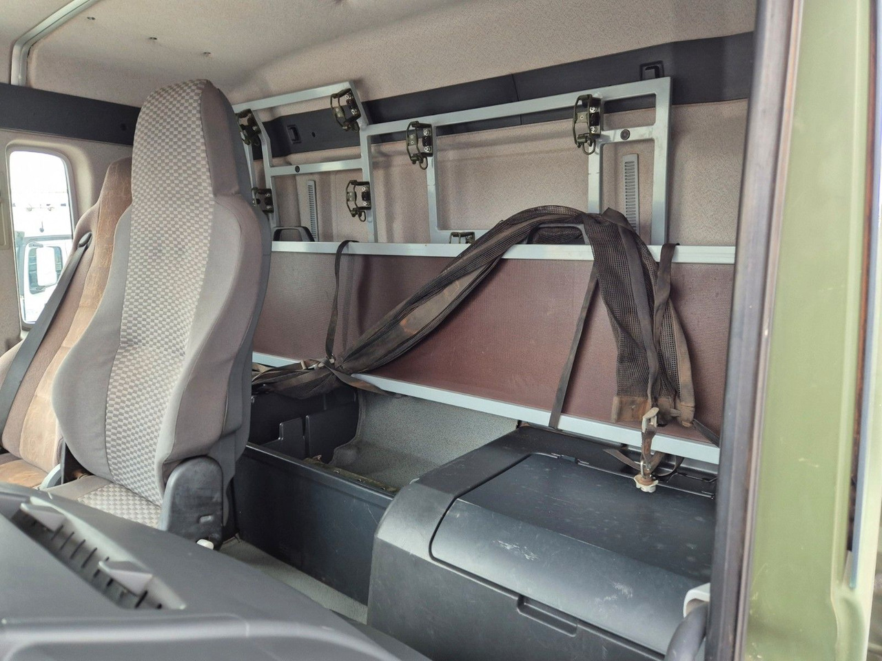 Kamion s otvorenim sandukom MAN TGA 18.360 4x4 BB Pritsche Single Bereifung: slika Kamion s otvorenim sandukom MAN TGA 18.360 4x4 BB Pritsche Single Bereifung Kamion s otvorenim sandukom MAN TGA 18.360 4x4 BB Pritsche Single Bereifung: slika Kamion s otvorenim sandukom MAN TGA 18.360 4x4 BB Pritsche Single Bereifung