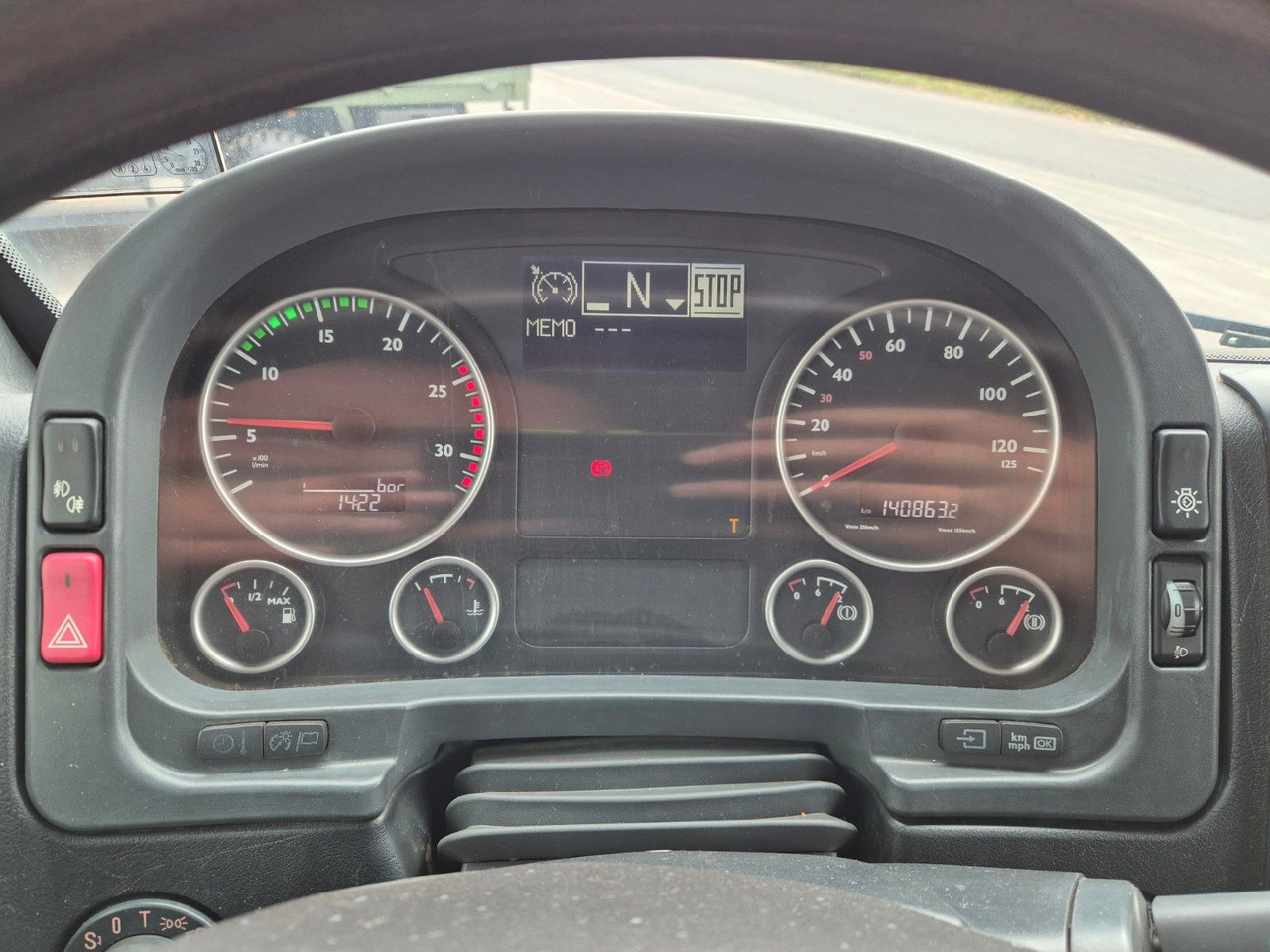 Kamion s otvorenim sandukom MAN TGA 18.360 4x4 BB Pritsche Single Bereifung: slika Kamion s otvorenim sandukom MAN TGA 18.360 4x4 BB Pritsche Single Bereifung Kamion s otvorenim sandukom MAN TGA 18.360 4x4 BB Pritsche Single Bereifung: slika Kamion s otvorenim sandukom MAN TGA 18.360 4x4 BB Pritsche Single Bereifung