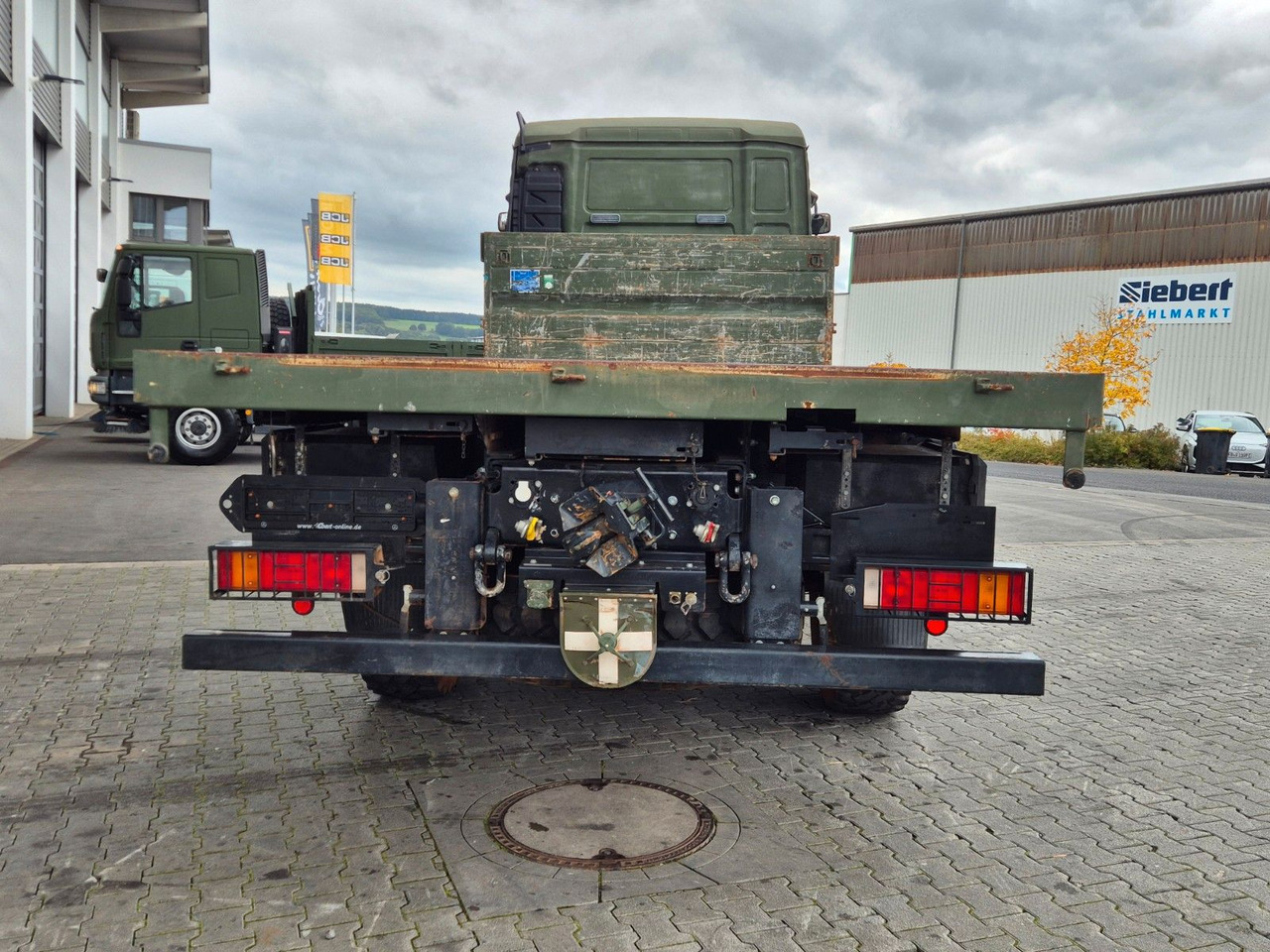 Kamion s otvorenim sandukom MAN TGA 18.360 4x4 BB Pritsche Single Bereifung: slika Kamion s otvorenim sandukom MAN TGA 18.360 4x4 BB Pritsche Single Bereifung Kamion s otvorenim sandukom MAN TGA 18.360 4x4 BB Pritsche Single Bereifung: slika Kamion s otvorenim sandukom MAN TGA 18.360 4x4 BB Pritsche Single Bereifung