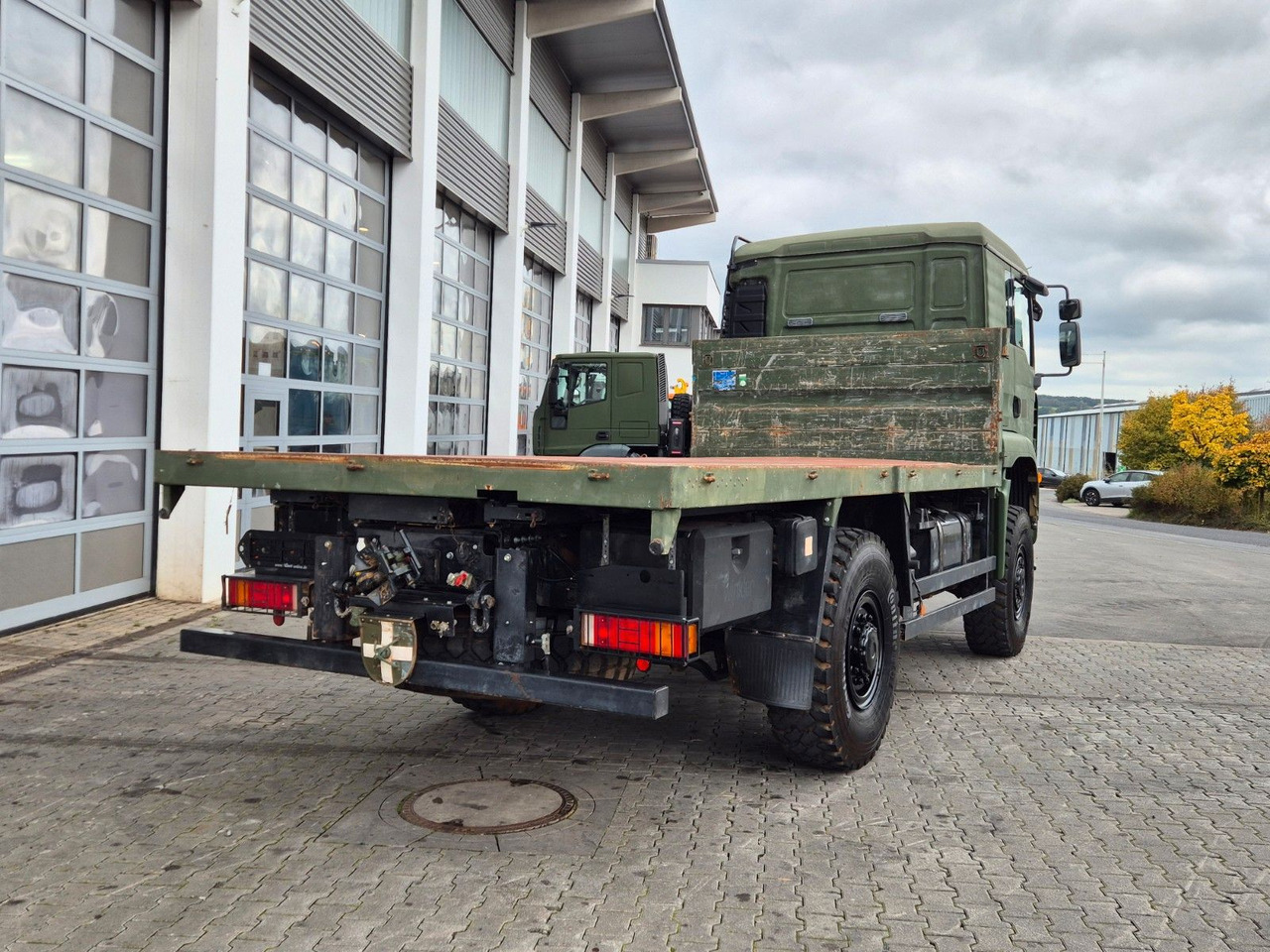 Kamion s otvorenim sandukom MAN TGA 18.360 4x4 BB Pritsche Single Bereifung: slika Kamion s otvorenim sandukom MAN TGA 18.360 4x4 BB Pritsche Single Bereifung Kamion s otvorenim sandukom MAN TGA 18.360 4x4 BB Pritsche Single Bereifung: slika Kamion s otvorenim sandukom MAN TGA 18.360 4x4 BB Pritsche Single Bereifung