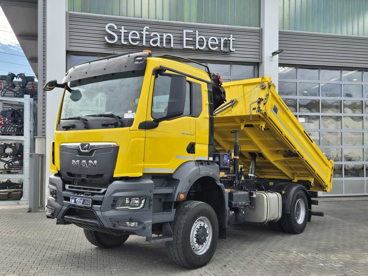 MAN TGS 18.430 4x4 BL Kran HMF 1130K-RCS Funk AHK - Kiper: slika MAN TGS 18.430 4x4 BL Kran HMF 1130K-RCS Funk AHK - Kiper MAN TGS 18.430 4x4 BL Kran HMF 1130K-RCS Funk AHK - Kiper: slika MAN TGS 18.430 4x4 BL Kran HMF 1130K-RCS Funk AHK - Kiper
