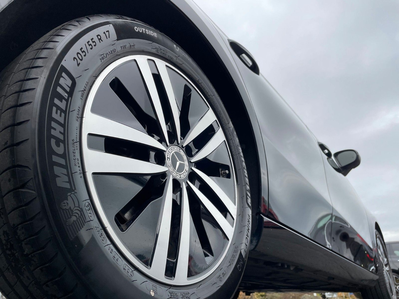 Mercedes-Benz A 200 d Progressive AHK+MBUX+R-Kamera+Distr - Limuzina: slika Mercedes-Benz A 200 d Progressive AHK+MBUX+R-Kamera+Distr - Limuzina Mercedes-Benz A 200 d Progressive AHK+MBUX+R-Kamera+Distr - Limuzina: slika Mercedes-Benz A 200 d Progressive AHK+MBUX+R-Kamera+Distr - Limuzina