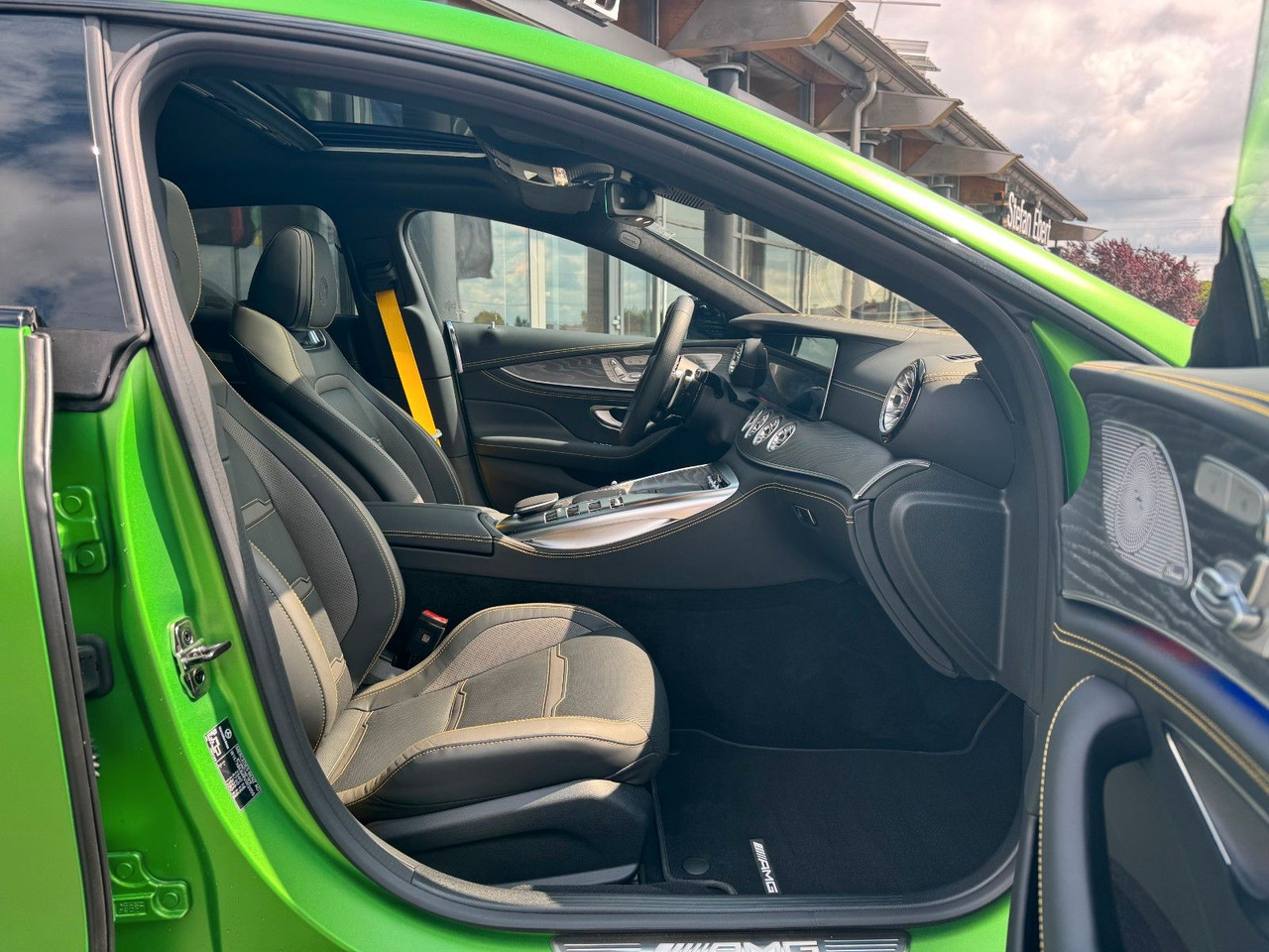 Mercedes-Benz AMG GT S AirM+Burm+Standh+HUD+360+VOLL - Coupe: slika Mercedes-Benz AMG GT S AirM+Burm+Standh+HUD+360+VOLL - Coupe Mercedes-Benz AMG GT S AirM+Burm+Standh+HUD+360+VOLL - Coupe: slika Mercedes-Benz AMG GT S AirM+Burm+Standh+HUD+360+VOLL - Coupe