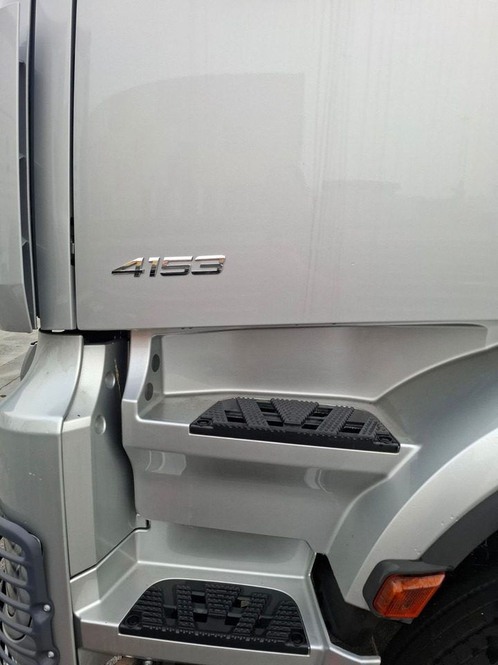 Mercedes-Benz Arocs 4153 8x4 Fahrgestell - Kamion-šasija: slika Mercedes-Benz Arocs 4153 8x4 Fahrgestell - Kamion-šasija Mercedes-Benz Arocs 4153 8x4 Fahrgestell - Kamion-šasija: slika Mercedes-Benz Arocs 4153 8x4 Fahrgestell - Kamion-šasija