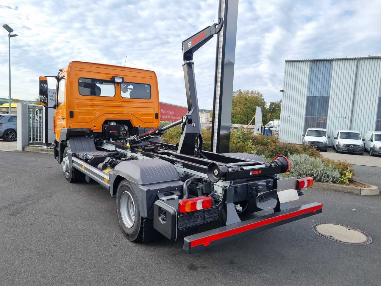Kamion s kukastom dizalicom Mercedes-Benz Atego 818 K 4x2 HIAB XR5S3650 AHK Klima: slika Kamion s kukastom dizalicom Mercedes-Benz Atego 818 K 4x2 HIAB XR5S3650 AHK Klima