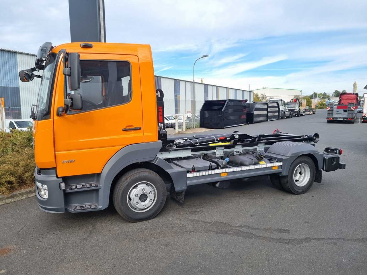 Mercedes-Benz Atego 818 K 4x2 HIAB XR5S3650 AHK Klima - Kamion s kukastom dizalicom: slika Mercedes-Benz Atego 818 K 4x2 HIAB XR5S3650 AHK Klima - Kamion s kukastom dizalicom Mercedes-Benz Atego 818 K 4x2 HIAB XR5S3650 AHK Klima - Kamion s kukastom dizalicom: slika Mercedes-Benz Atego 818 K 4x2 HIAB XR5S3650 AHK Klima - Kamion s kukastom dizalicom