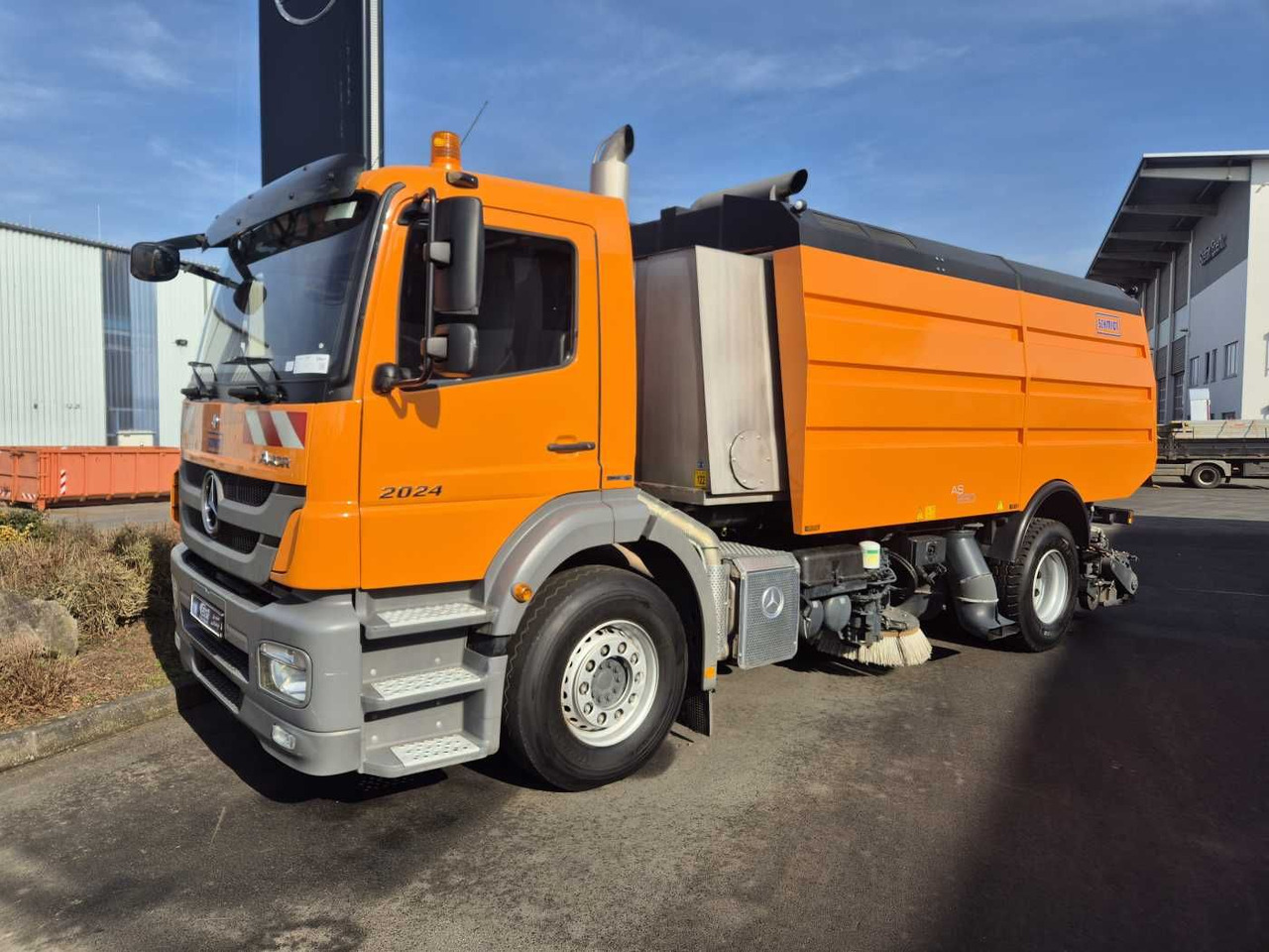 Mercedes-Benz Axor 2024 L Schmidt Airportsweeper AS 990 - Cestovna čistilica: slika Mercedes-Benz Axor 2024 L Schmidt Airportsweeper AS 990 - Cestovna čistilica Mercedes-Benz Axor 2024 L Schmidt Airportsweeper AS 990 - Cestovna čistilica: slika Mercedes-Benz Axor 2024 L Schmidt Airportsweeper AS 990 - Cestovna čistilica