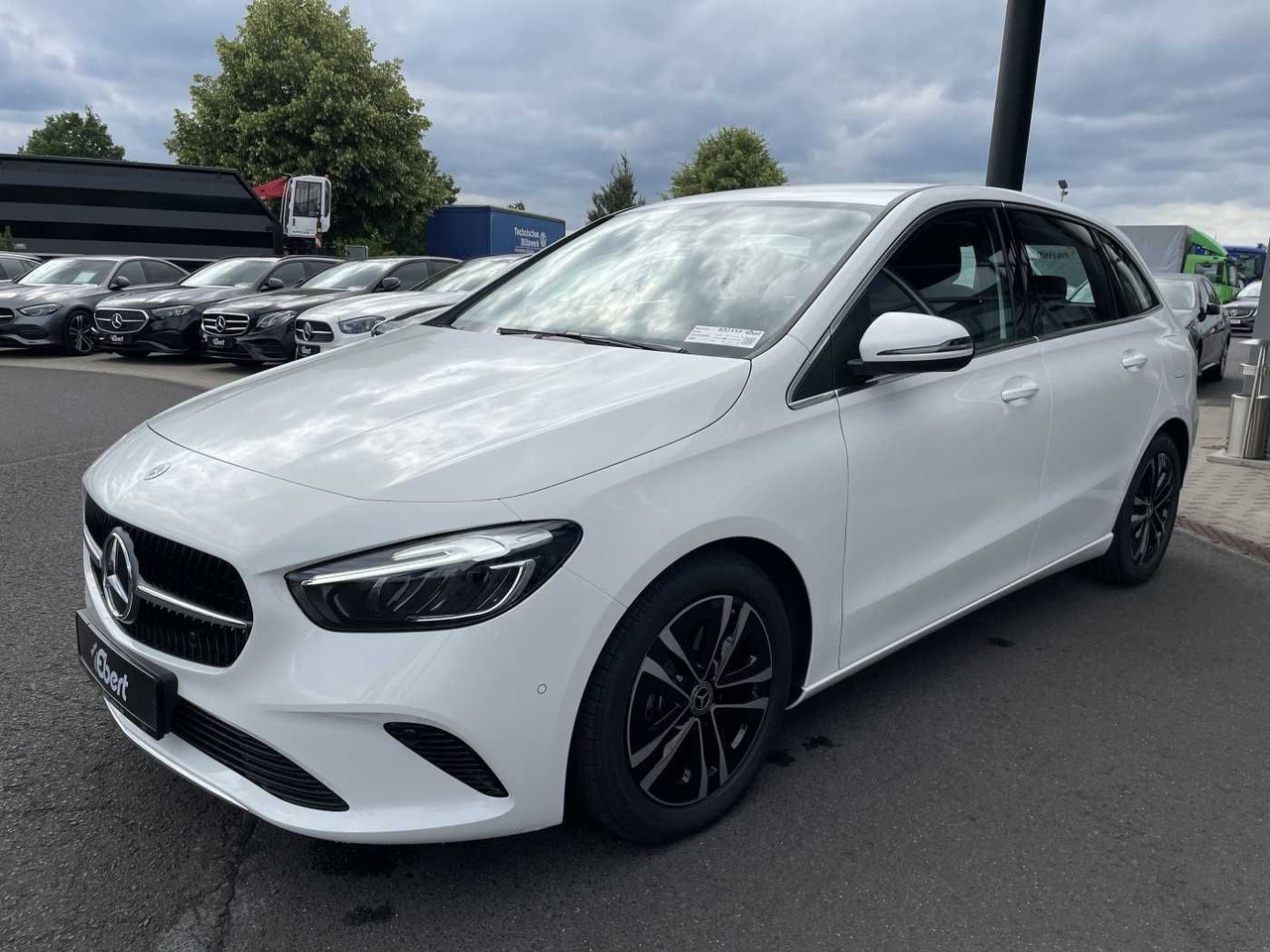 Mercedes-Benz B 180 7G Progressive R-Kamera+LED+ Winterpaket+C - Automobil: slika Mercedes-Benz B 180 7G Progressive R-Kamera+LED+ Winterpaket+C - Automobil Mercedes-Benz B 180 7G Progressive R-Kamera+LED+ Winterpaket+C - Automobil: slika Mercedes-Benz B 180 7G Progressive R-Kamera+LED+ Winterpaket+C - Automobil