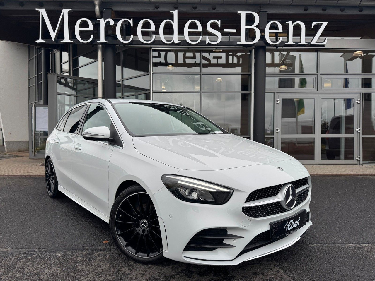 Mercedes-Benz B 200 AMG+Ambiente+360+LED+IHC+TotW - Limuzina: slika  Mercedes-Benz B 200 AMG+Ambiente+360+LED+IHC+TotW - Limuzina Mercedes-Benz B 200 AMG+Ambiente+360+LED+IHC+TotW - Limuzina: slika  Mercedes-Benz B 200 AMG+Ambiente+360+LED+IHC+TotW - Limuzina