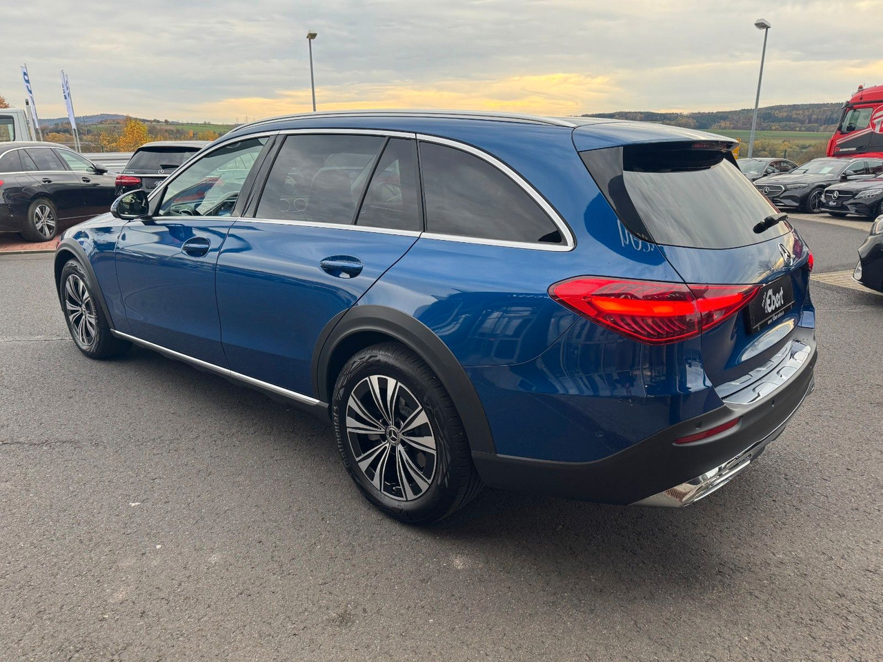 Mercedes-Benz C 200 T All Terrain 4M+Ambiente+360+Augmented - Karavan: slika Mercedes-Benz C 200 T All Terrain 4M+Ambiente+360+Augmented - Karavan Mercedes-Benz C 200 T All Terrain 4M+Ambiente+360+Augmented - Karavan: slika Mercedes-Benz C 200 T All Terrain 4M+Ambiente+360+Augmented - Karavan