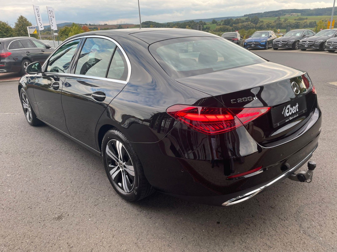 Mercedes-Benz C 200 d AVANTGARDE LED+AHK+R-Kamera+MBUX+ - Limuzina: slika Mercedes-Benz C 200 d AVANTGARDE LED+AHK+R-Kamera+MBUX+ - Limuzina Mercedes-Benz C 200 d AVANTGARDE LED+AHK+R-Kamera+MBUX+ - Limuzina: slika Mercedes-Benz C 200 d AVANTGARDE LED+AHK+R-Kamera+MBUX+ - Limuzina