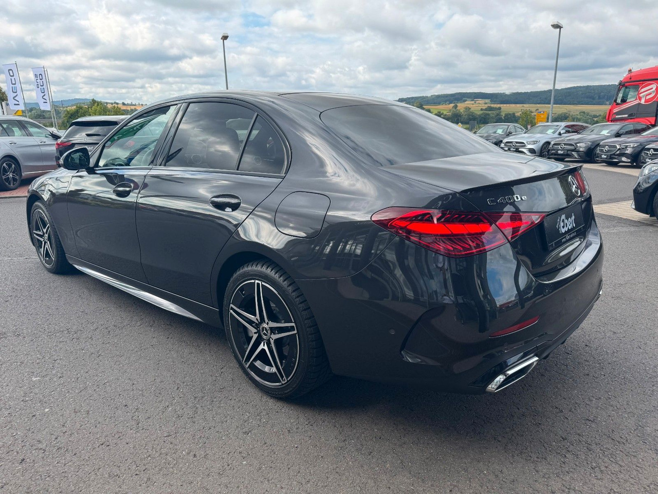 Mercedes-Benz C 400e 4M AMG+HUD+RFK+TotW+Ambiente+Night - Limuzina: slika Mercedes-Benz C 400e 4M AMG+HUD+RFK+TotW+Ambiente+Night - Limuzina Mercedes-Benz C 400e 4M AMG+HUD+RFK+TotW+Ambiente+Night - Limuzina: slika Mercedes-Benz C 400e 4M AMG+HUD+RFK+TotW+Ambiente+Night - Limuzina
