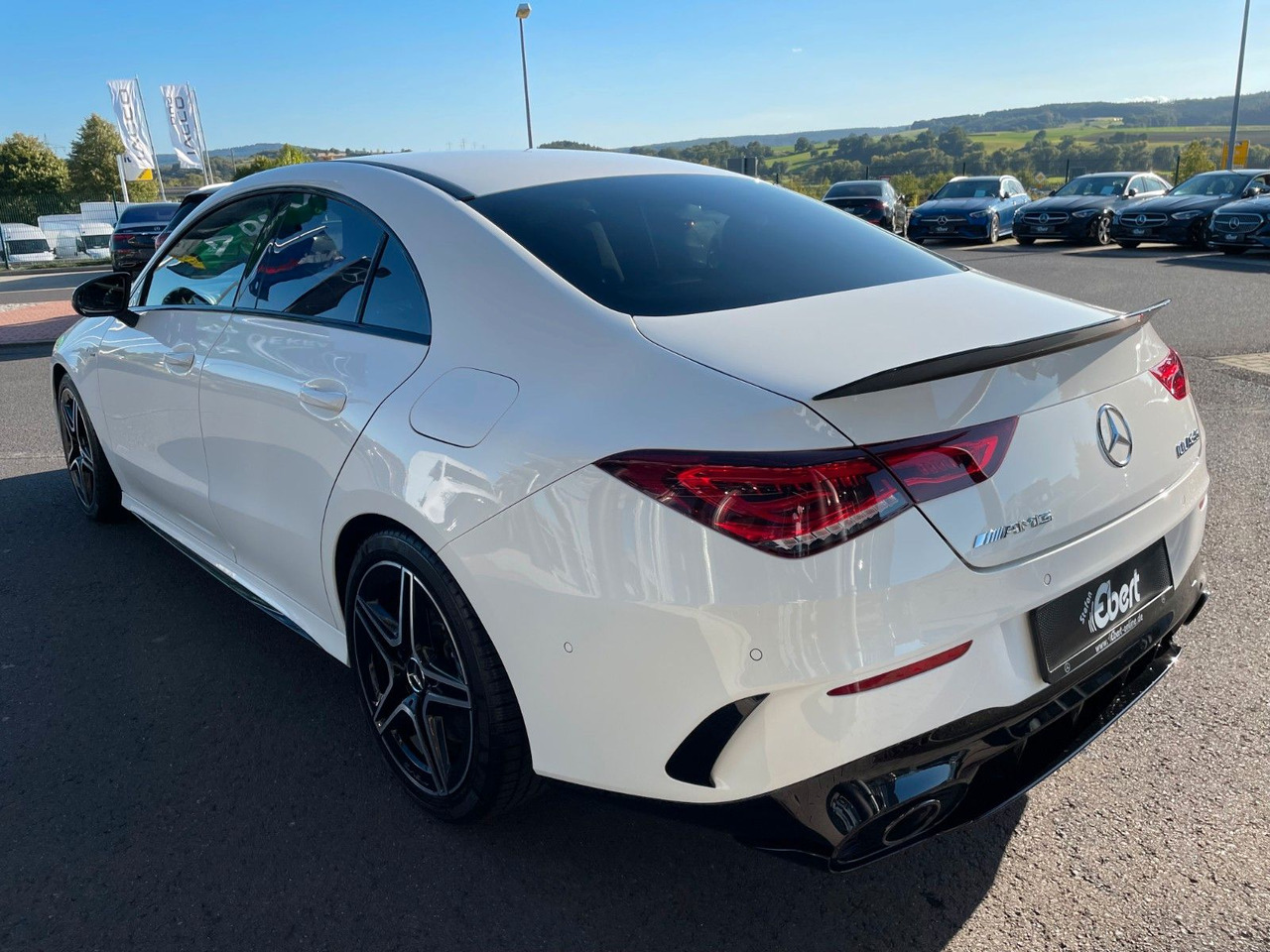 Mercedes-Benz CLA 35 AMG Aero+TotW+R-Kamera+Ambiente - Coupe: slika Mercedes-Benz CLA 35 AMG Aero+TotW+R-Kamera+Ambiente - Coupe Mercedes-Benz CLA 35 AMG Aero+TotW+R-Kamera+Ambiente - Coupe: slika Mercedes-Benz CLA 35 AMG Aero+TotW+R-Kamera+Ambiente - Coupe