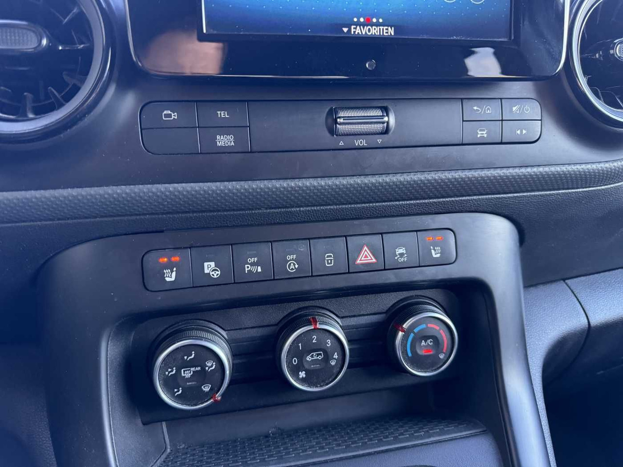 Novi Mali kombi Mercedes-Benz Citan 110 CDI Tourer Klima AHK Kamera MBUX Tempo: slika Novi Mali kombi Mercedes-Benz Citan 110 CDI Tourer Klima AHK Kamera MBUX Tempo