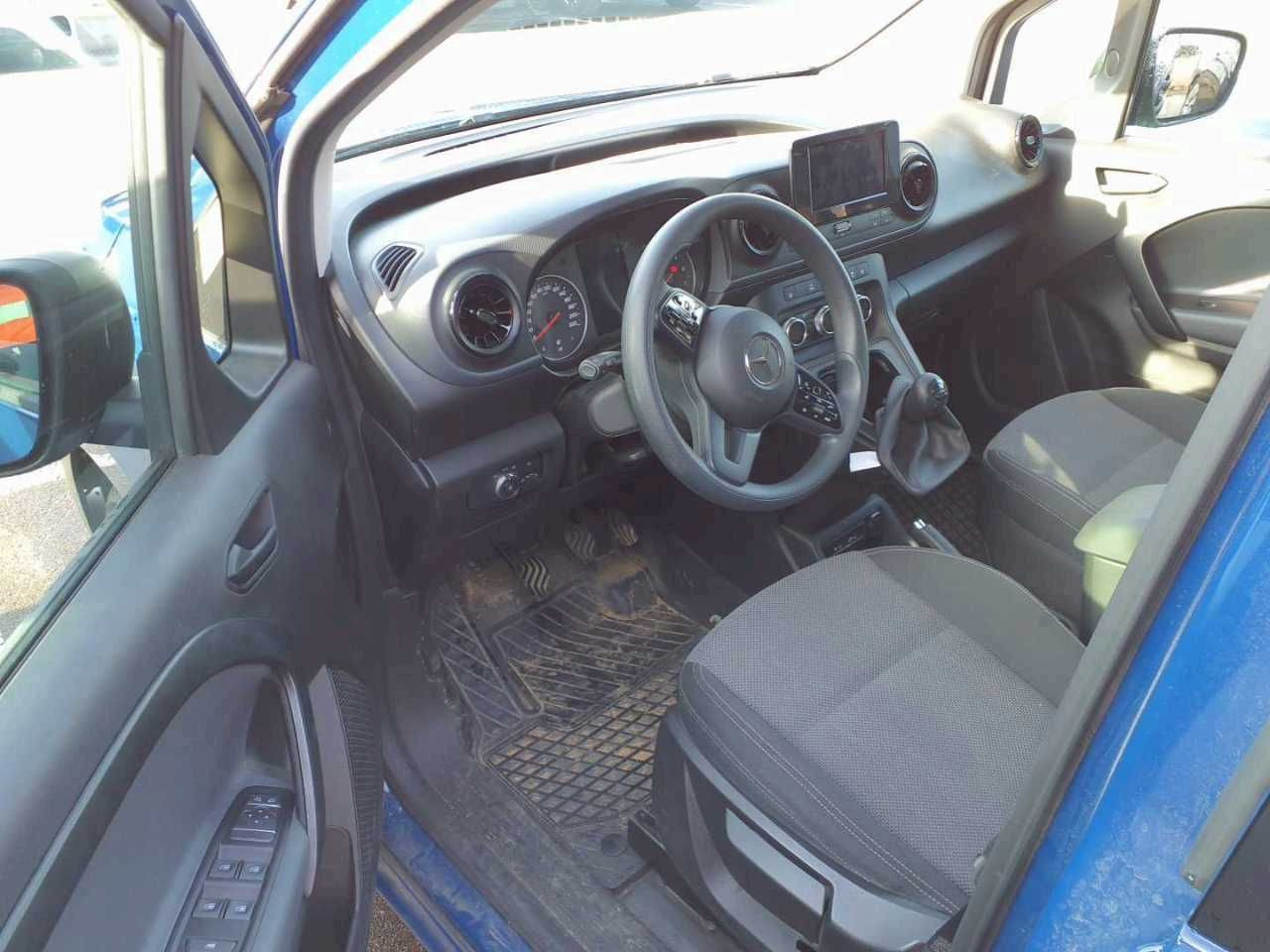 Mercedes-Benz Citan 113 Tourer Klimaautomatik AK Kamera MBUX - Putnički kombi: slika Mercedes-Benz Citan 113 Tourer Klimaautomatik AK Kamera MBUX - Putnički kombi Mercedes-Benz Citan 113 Tourer Klimaautomatik AK Kamera MBUX - Putnički kombi: slika Mercedes-Benz Citan 113 Tourer Klimaautomatik AK Kamera MBUX - Putnički kombi