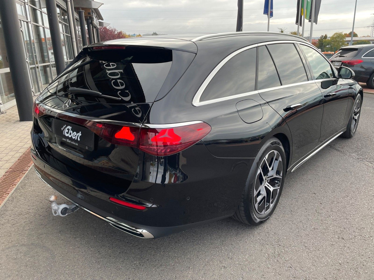 Mercedes-Benz E 220 d T Exclusive Nappa+AHK+360°+Burm+Sitzklim - Karavan: slika Mercedes-Benz E 220 d T Exclusive Nappa+AHK+360°+Burm+Sitzklim - Karavan Mercedes-Benz E 220 d T Exclusive Nappa+AHK+360°+Burm+Sitzklim - Karavan: slika Mercedes-Benz E 220 d T Exclusive Nappa+AHK+360°+Burm+Sitzklim - Karavan