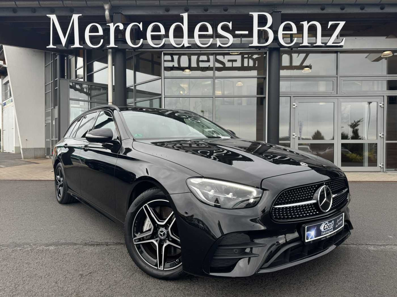 Mercedes-Benz E 300de T AMG+Pano+DistrPlus+Night +AHK+360+Ambi - Automobil: slika Mercedes-Benz E 300de T AMG+Pano+DistrPlus+Night +AHK+360+Ambi - Automobil Mercedes-Benz E 300de T AMG+Pano+DistrPlus+Night +AHK+360+Ambi - Automobil: slika Mercedes-Benz E 300de T AMG+Pano+DistrPlus+Night +AHK+360+Ambi - Automobil