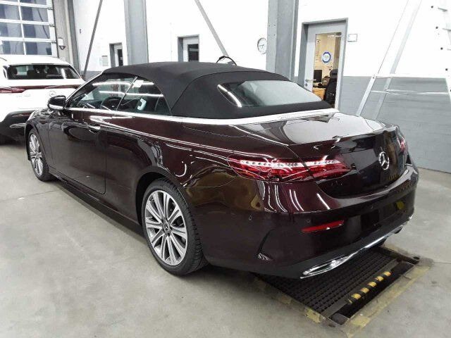 Mercedes-Benz E 400d Cabrio VOLL+AMG+Massage+Distr+Burm - Automobil: slika Mercedes-Benz E 400d Cabrio VOLL+AMG+Massage+Distr+Burm - Automobil Mercedes-Benz E 400d Cabrio VOLL+AMG+Massage+Distr+Burm - Automobil: slika Mercedes-Benz E 400d Cabrio VOLL+AMG+Massage+Distr+Burm - Automobil