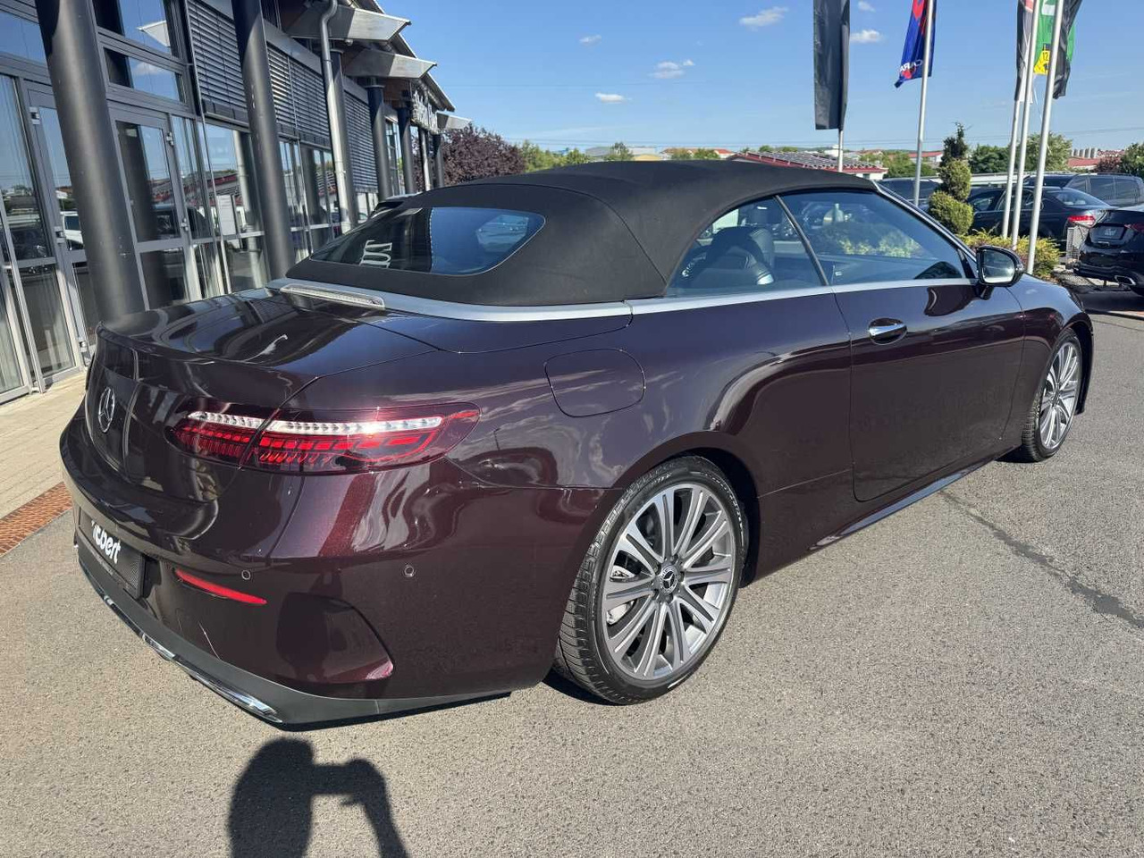 Mercedes-Benz E 400d Cabrio VOLL+AMG+Massage+Distr+Burm - Automobil: slika Mercedes-Benz E 400d Cabrio VOLL+AMG+Massage+Distr+Burm - Automobil Mercedes-Benz E 400d Cabrio VOLL+AMG+Massage+Distr+Burm - Automobil: slika Mercedes-Benz E 400d Cabrio VOLL+AMG+Massage+Distr+Burm - Automobil