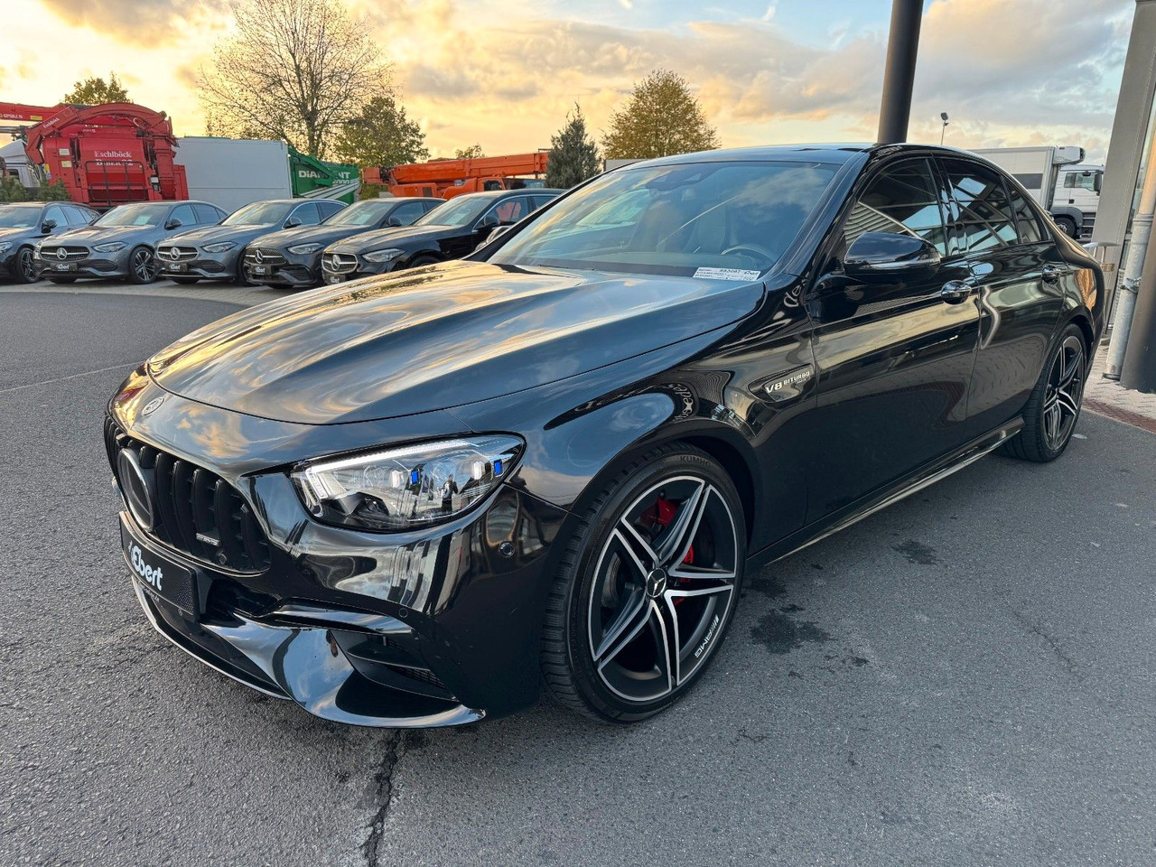 Mercedes-Benz E 63 AMG S Pano+Burm+AirM+HUD+360+uvm. - Limuzina: slika  Mercedes-Benz E 63 AMG S Pano+Burm+AirM+HUD+360+uvm. - Limuzina Mercedes-Benz E 63 AMG S Pano+Burm+AirM+HUD+360+uvm. - Limuzina: slika  Mercedes-Benz E 63 AMG S Pano+Burm+AirM+HUD+360+uvm. - Limuzina
