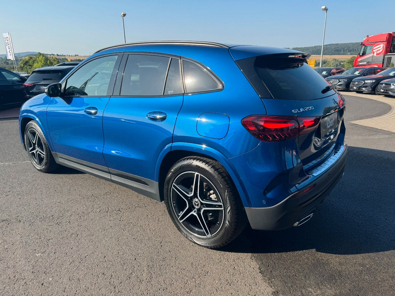 Mercedes-Benz GLA 200 AMG+PANO+DistrPlus+RFK+Night - SUV: slika Mercedes-Benz GLA 200 AMG+PANO+DistrPlus+RFK+Night - SUV Mercedes-Benz GLA 200 AMG+PANO+DistrPlus+RFK+Night - SUV: slika Mercedes-Benz GLA 200 AMG+PANO+DistrPlus+RFK+Night - SUV