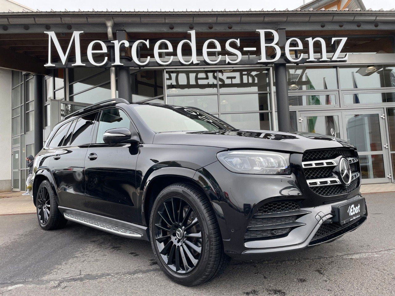 Mercedes-Benz GLS 580 4M AMG Pano+AHK+Burm+7Sitz+HUD+Fond+VOLL - SUV: slika Mercedes-Benz GLS 580 4M AMG Pano+AHK+Burm+7Sitz+HUD+Fond+VOLL - SUV Mercedes-Benz GLS 580 4M AMG Pano+AHK+Burm+7Sitz+HUD+Fond+VOLL - SUV: slika Mercedes-Benz GLS 580 4M AMG Pano+AHK+Burm+7Sitz+HUD+Fond+VOLL - SUV