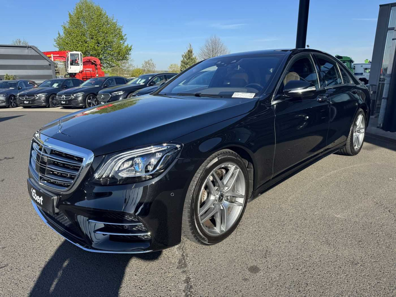 Mercedes-Benz S 400d 4M AMG+Pano+Burm+Distr+Massage+ HUD - Limuzina: slika Mercedes-Benz S 400d 4M AMG+Pano+Burm+Distr+Massage+ HUD - Limuzina Mercedes-Benz S 400d 4M AMG+Pano+Burm+Distr+Massage+ HUD - Limuzina: slika Mercedes-Benz S 400d 4M AMG+Pano+Burm+Distr+Massage+ HUD - Limuzina