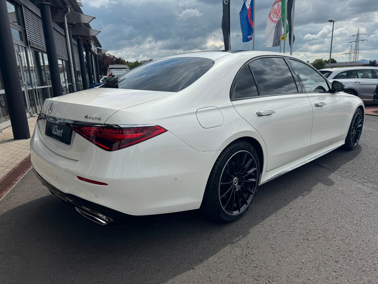 Mercedes-Benz S 400d 4M L AMG+Burm+Airm+Pano+360+uvm. - Limuzina: slika Mercedes-Benz S 400d 4M L AMG+Burm+Airm+Pano+360+uvm. - Limuzina Mercedes-Benz S 400d 4M L AMG+Burm+Airm+Pano+360+uvm. - Limuzina: slika Mercedes-Benz S 400d 4M L AMG+Burm+Airm+Pano+360+uvm. - Limuzina
