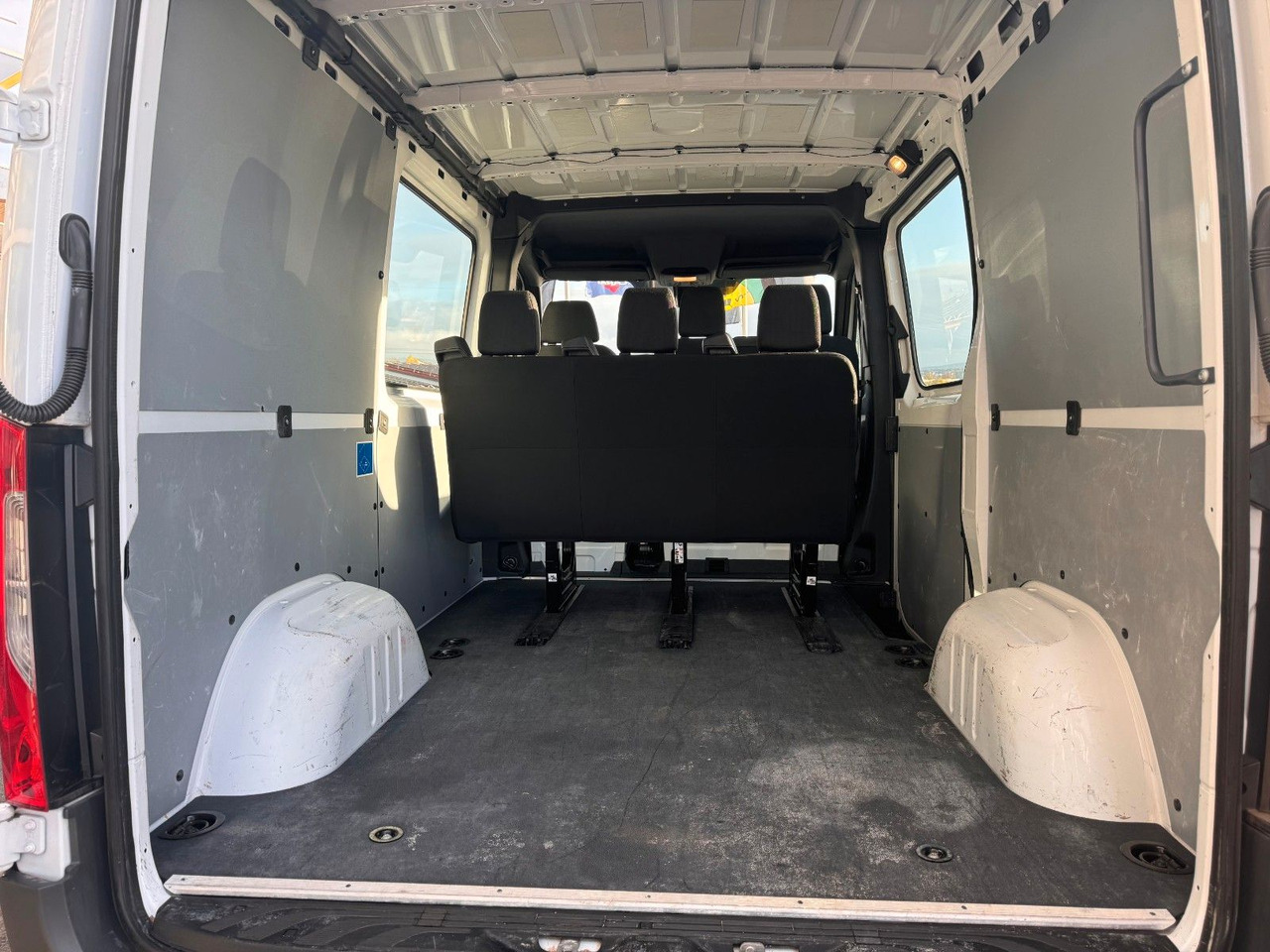 Zakup  Mercedes-Benz Sprinter 315 CDI Kompakt Flachdach Mixto/DoKa Mercedes-Benz Sprinter 315 CDI Kompakt Flachdach Mixto/DoKa: slika Zakup  Mercedes-Benz Sprinter 315 CDI Kompakt Flachdach Mixto/DoKa Mercedes-Benz Sprinter 315 CDI Kompakt Flachdach Mixto/DoKa